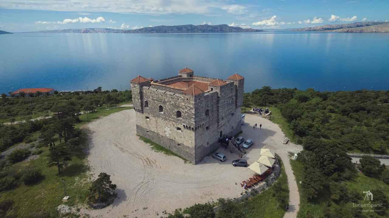 Apartments By The Beach Adela Senj Senj (Lika-Senj) Exterior foto