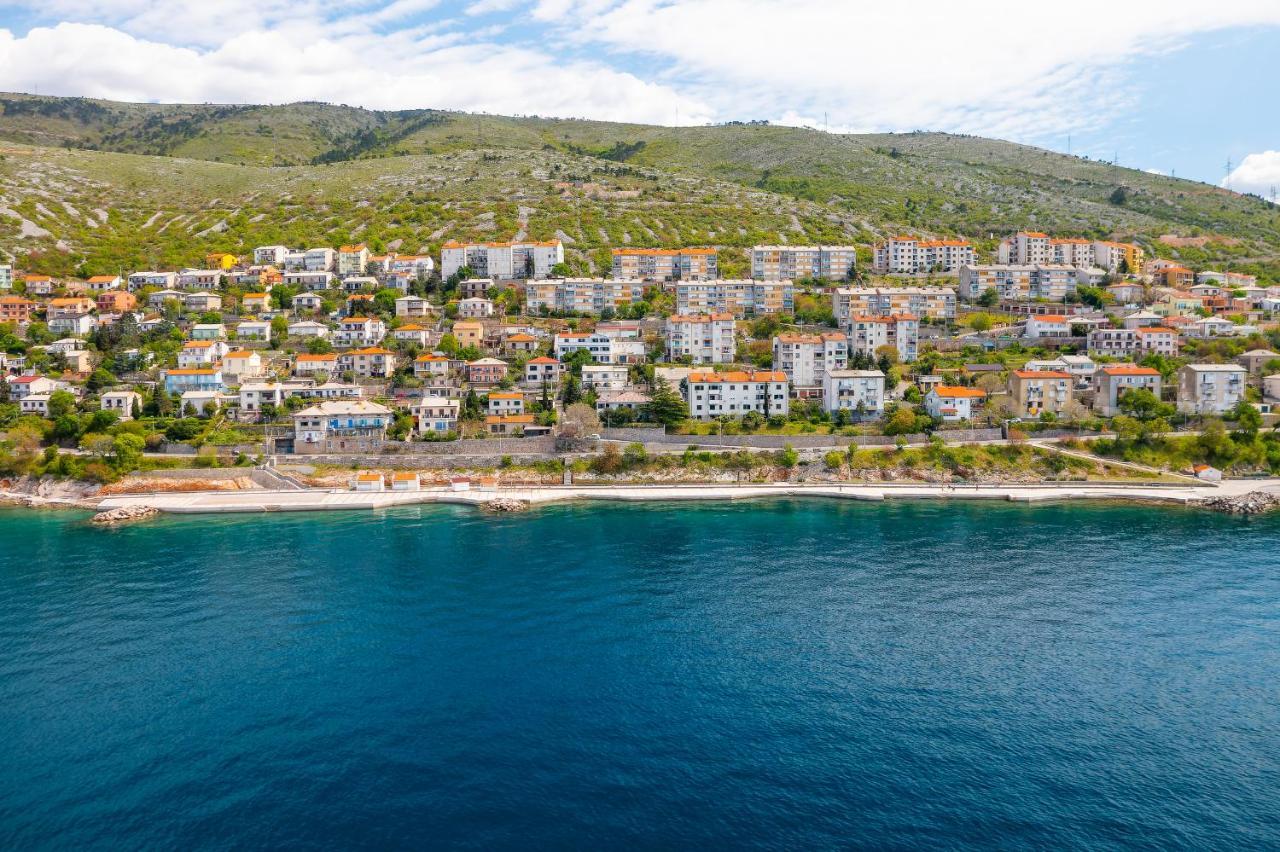 Apartments By The Beach Adela Senj Senj (Lika-Senj) Exterior foto