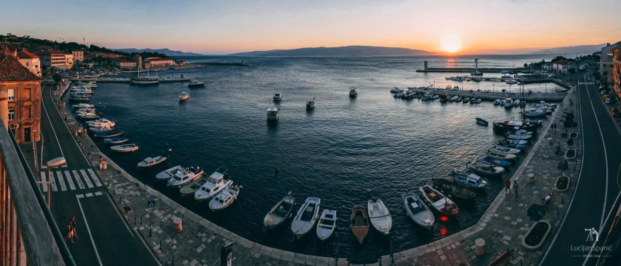 Apartments By The Beach Adela Senj Senj (Lika-Senj) Exterior foto