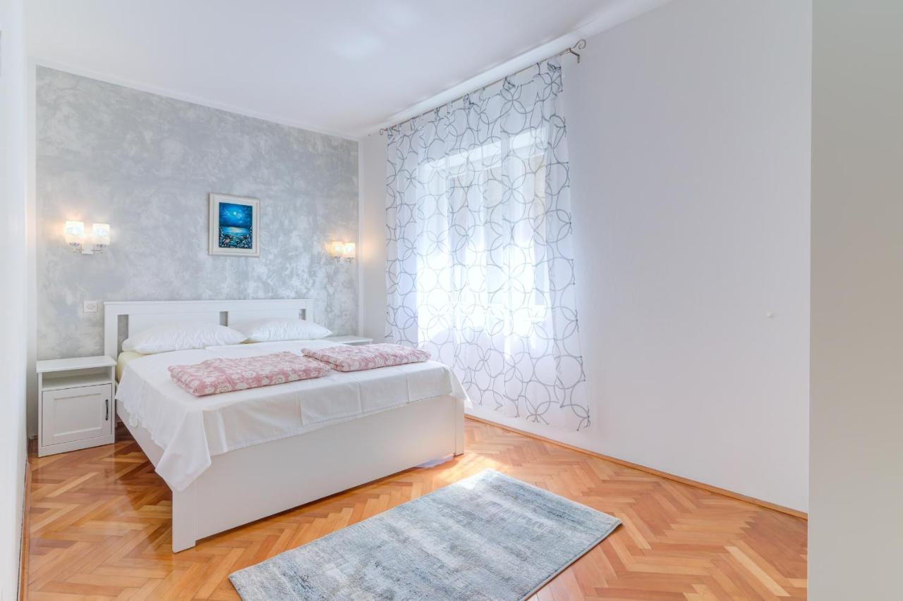 Apartments By The Beach Adela Senj Senj (Lika-Senj) Exterior foto