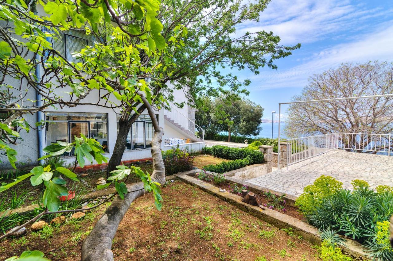 Apartments By The Beach Adela Senj Senj (Lika-Senj) Exterior foto
